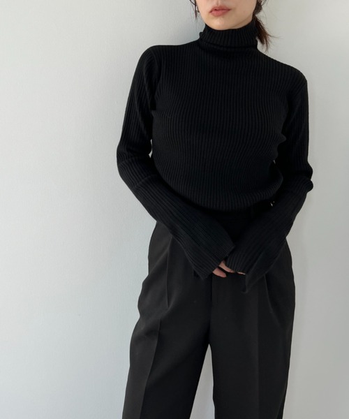 y/m by misato(イムバイミサト)の「袖スリットリブタートルトップス(ニット/セーター・レディース・オフホワイト/ブラック/杢グレー/オリーブ/オレンジ/ブルー/グリーン・FREE)」の12枚目の写真