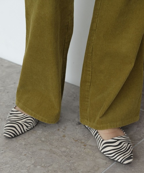 LAKOLE(ラコレ)の「【卒入式/オケージョンにも】スクエアカットギャザーパンプス / 352611(パンプス・レディース・ブラック/ダークグリーン/アイボリー/その他9/パイソン/オフホワイト/その他・MEDIUM/LARGE/SMALL)」の6枚目の写真