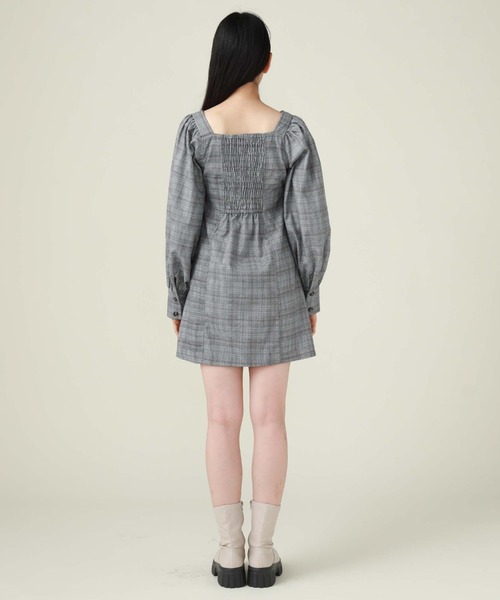 archives（アルシーヴ）の「’フロントボタンハイウエストミニＯＰ’（ジャンパースカート・レディース・ブラック/ベージュ/グレー・MEDIUM）」の20枚目の写真