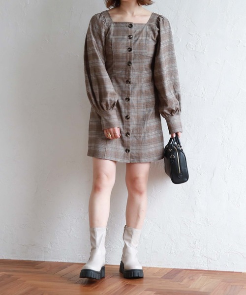 archives（アルシーヴ）の「’フロントボタンハイウエストミニＯＰ’（ジャンパースカート・レディース・ブラック/ベージュ/グレー・MEDIUM）」の5枚目の写真