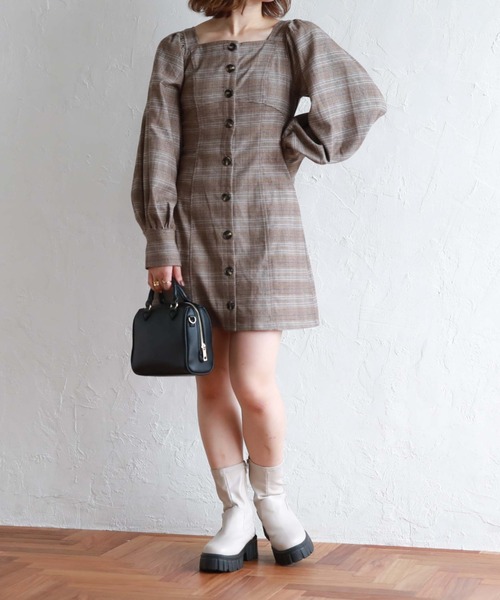 archives（アルシーヴ）の「’フロントボタンハイウエストミニＯＰ’（ジャンパースカート・レディース・ブラック/ベージュ/グレー・MEDIUM）」の7枚目の写真