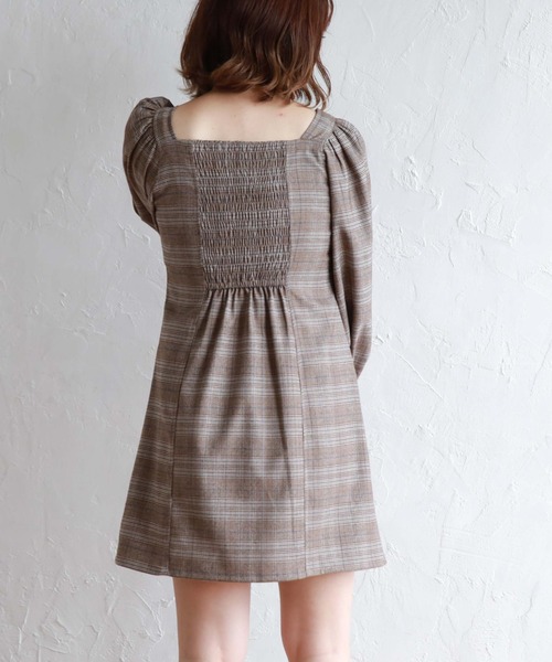 archives（アルシーヴ）の「’フロントボタンハイウエストミニＯＰ’（ジャンパースカート・レディース・ブラック/ベージュ/グレー・MEDIUM）」の9枚目の写真