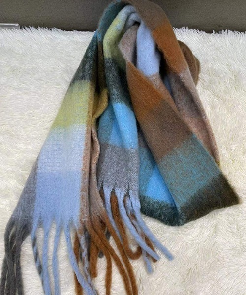 CLEA（クレア）の「配色チェックボリュームマフラー（マフラー・レディース・オレンジ/ブラウン/ミント/ネイビー/イエロー・FREE）」の3枚目の写真