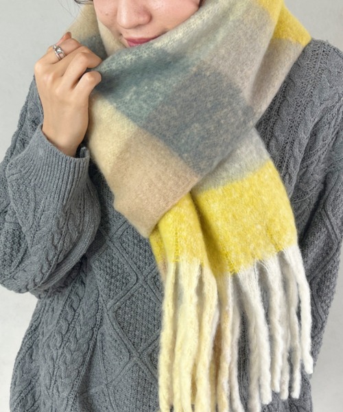 CLEA（クレア）の「配色チェックボリュームマフラー（マフラー・レディース・オレンジ/ブラウン/ミント/ネイビー/イエロー・FREE）」の20枚目の写真