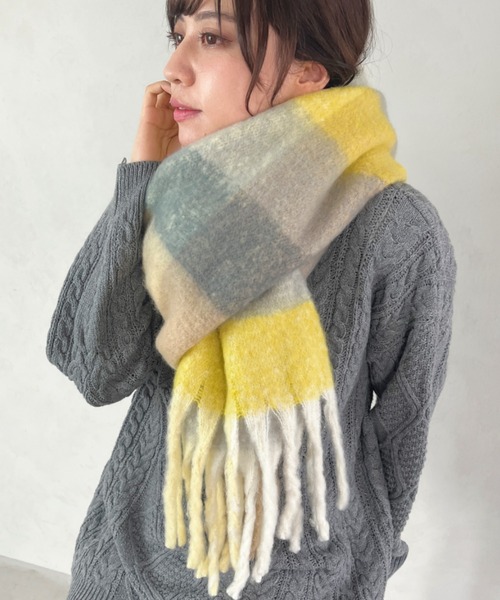 CLEA（クレア）の「配色チェックボリュームマフラー（マフラー・レディース・オレンジ/ブラウン/ミント/ネイビー/イエロー・FREE）」の22枚目の写真