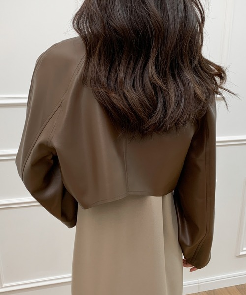 ECLIN（エクラン）の「フェイクレザーショート丈ブルゾン（ブルゾン・レディース・ブラック/ダークブラウン・M/L）」の13枚目の写真