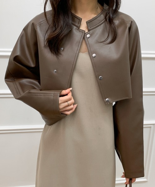 ECLIN（エクラン）の「フェイクレザーショート丈ブルゾン（ブルゾン・レディース・ブラック/ダークブラウン・M/L）」の19枚目の写真