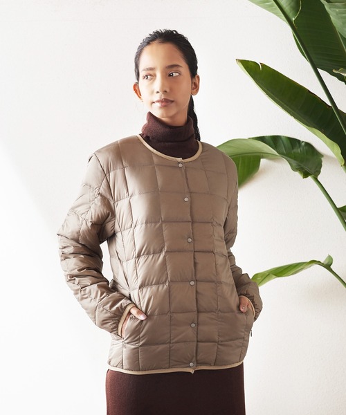 TAION（タイオン）の「TAION　オーバーサイズ クルーネック ボタンダウンジャケット TAION-W104OS（ダウンジャケット/コート・レディース・ブラック×グレー/カーキ/オリーブ/ベージュ・L）」の4枚目の写真