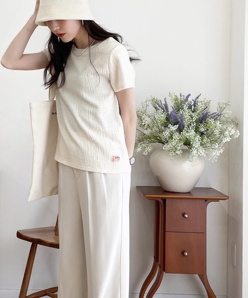 Java（ジャバ）の「《JaVa ジャバコラボ》大人のシンプル。ぽこぽこ素材ベーシックTee（Tシャツ/カットソー・レディース・グリーン系その他/イエロー/ブラック/グレイッシュベージュ/アイボリー・LARGE/MEDIUM/SMALL/X-LARGE）」の21枚目の写真