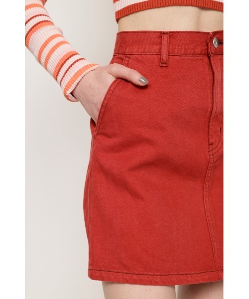 SLY（スライ）の「LIGHT ONS H/W COLOR S/SK-E ライトオンス ハイウエスト カラー ショートスカート デニム カラーデニム セットアップ可能（デニムスカート・レディース・レッド・0/1/2）」の9枚目の写真