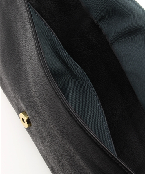 ear PAPILLONNER（イアパピヨネ）の「ポーセリン（ショルダーバッグ・レディース・ブラック/ホワイト・FREE）」の6枚目の写真