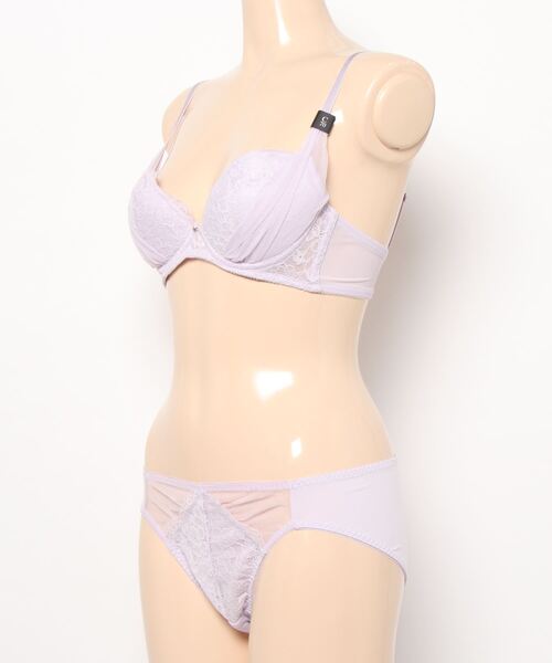 PEACH JOHN（ピーチジョン）の「【自然な高さと丸みバストをメイク】サイドチュールレースブラジャー＆ショーツセットなちゅこれ（ブラ&ショーツ・レディース・ラベンダー・A70/A75/B65/B70/B75/C65/C70/C75/D65/D70/D75/E70/E75）」の15枚目の写真