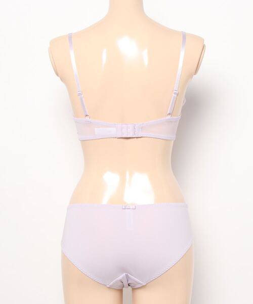 PEACH JOHN（ピーチジョン）の「【自然な高さと丸みバストをメイク】サイドチュールレースブラジャー＆ショーツセットなちゅこれ（ブラ&ショーツ・レディース・ラベンダー・A70/A75/B65/B70/B75/C65/C70/C75/D65/D70/D75/E70/E75）」の16枚目の写真