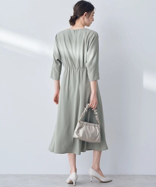 YECCA VECCA（イェッカヴェッカ）の「2wayギャザークラッチバッグ（エコバッグ/サブバッグ・レディース・ベージュ/シルバー/ブラック・FREE）」の9枚目の写真