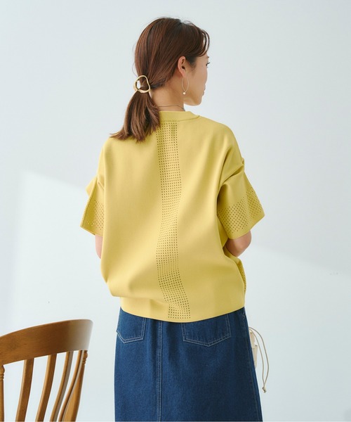 Chez toi(シェトワ)の「アイレットアップスリーブプルオーバー(ニット/セーター・レディース・イエロー/オフホワイト/ブラック/アイボリー・FREE)」の15枚目の写真