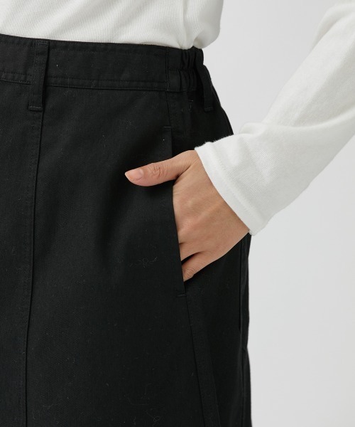 Le temps riche（ルタンリッシュ）の「ストレッチ素材ツイルロングスカート ＜Le temps riche＞（スカート・レディース・ブラック/ベージュ/カーキ・L/M/LL）」の9枚目の写真