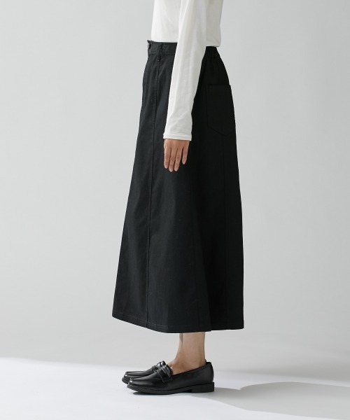 Le temps riche（ルタンリッシュ）の「ストレッチ素材ツイルロングスカート ＜Le temps riche＞（スカート・レディース・ブラック/ベージュ/カーキ・L/M/LL）」の7枚目の写真