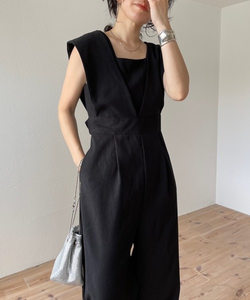 wee9s（ウィークス）の「jump suits / ジャンプスーツ（つなぎ/オールインワン・レディース・ベージュ/ブラック・FREE）」の2枚目の写真