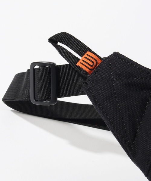 UNIVERSAL OVERALL（ユニバーサルオーバーオール）の「【UNIVERSAL OVERALL/ユニバーサルオーバーオール】スーベニアコットンウエストバッグ（ボディバッグ/ウエストポーチ・メンズ・ホワイト/ブラック・FREE）」の14枚目の写真