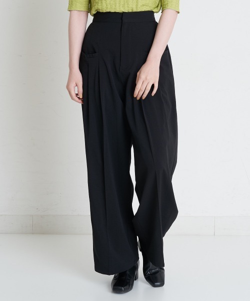 A de a.v.v（アードアー・ヴェ・ヴェ）の「ワイドタックパンツ（その他パンツ・レディース・アイボリー/グレー/ブラック・39）」の2枚目の写真