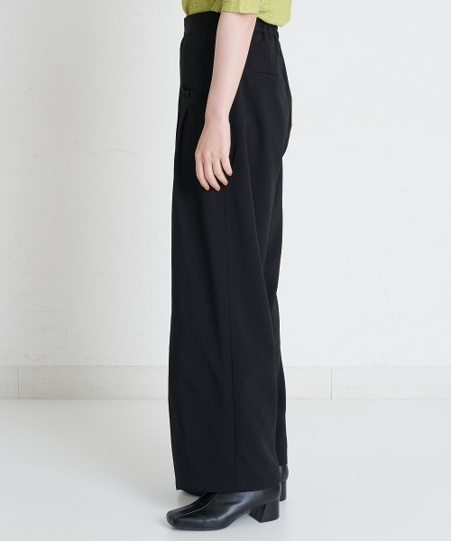 A de a.v.v（アードアー・ヴェ・ヴェ）の「ワイドタックパンツ（その他パンツ・レディース・アイボリー/グレー/ブラック・39）」の10枚目の写真