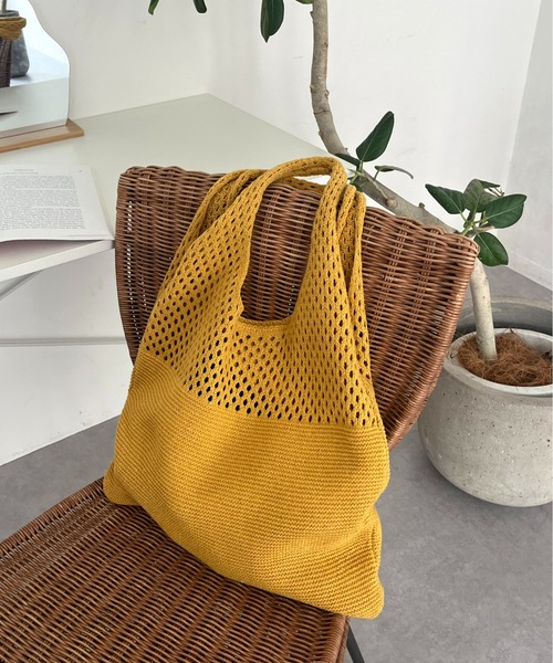 prose verse（プロズヴェール）の「メッシュ切替ニットマルシェバッグ（トートバッグ・レディース・イエロー/ブルー/ブラック/アイボリー・ﾌﾘ-）」の4枚目の写真