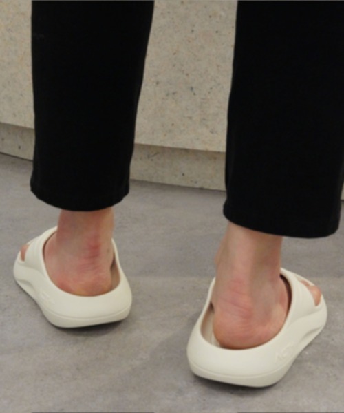 L.H.P(エルエイチピー)の「ACT PLUS/アクトプラス/ACT BODY ALIGNMENT(サンダル・レディース・ホワイト・22/23/24)」の5枚目の写真