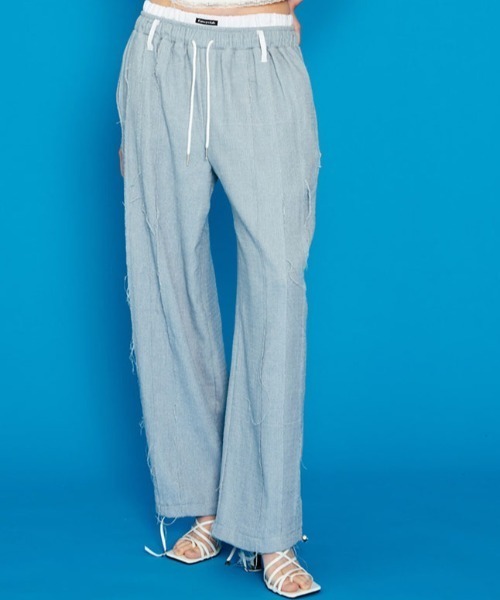 FANCY CLUB（ファンシークラブ）の「A'GEM/9 × .kom『 FANCY CLUB/ファンシークラブ』 DOUBLE TUCK FRINGE BENDING PANTS/ダブルタックベンディパンツ（その他パンツ・レディース・ブルー/チャコールグレー・FREE）」の2枚目の写真