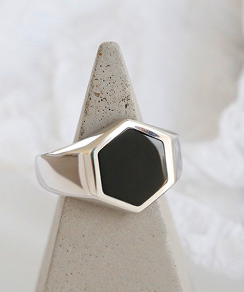 Starting Over(スターティングオーバー)の「シルバー925 ユニセックス デザイン リング/レディース メンズ(リング・メンズ・ライトグレー系6/ライトグレー系7/ゴールド/ゴールド系その他/シルバー系その他3/その他10/その他31/J/Z/シルバー系9/L/M/グレー/グレー系その他6/その他21/その他32/その他29/T/ライトグレー系2/その他8/H/その他/その他26/その他3/ライトグレー系4/ライトグレー系8/グレー系2/R/その他23/V/その他13/Q/その他11/グレー系1/シルバー系その他2/シルバー系7/その他14/シルバー系その他/その他4/X/W/その他19/シルバー系その他4/シルバー系8/その他15/シルバー系/その他34/ライトグレー系1/グレー系その他/ゴールド系/その他25/シルバーグレー/ゴールド系その他6/グレー系その他5/その他28/S/その他33/シルバー系その他5/その他22/Y/N/その他9/シルバー系2/その他16/シルバー系1/C/グレー系3/その他6/グレー系/ライトグレー系5/ライトグレー系9/K/B/U/その他24/その他30/その他7/D/シルバー系3/ゴールド系その他5/グレー系その他2/ゴールド系その他2/その他17/その他12/ゴールド系その他3/その他18/G/その他20/グレー系その他7/グレー系その他3/その他27/イエローゴールド/シルバー系5/P/E/ゴールド系その他7/ゴールド系その他4/その他35/シルバー系その他7/シルバー系その他6/シルバー系4/グレー系その他4/A/O/その他1/その他5/F・FREE)」の19枚目の写真