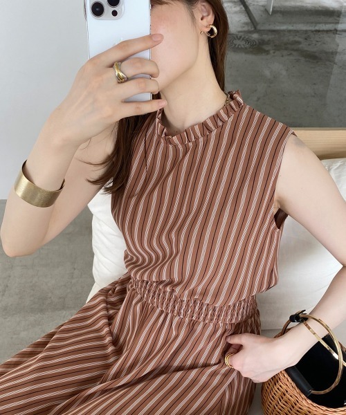 nissen（ニッセン）の「シフォンストライプ　フリルネックワンピース（裏地付）（ワンピース・レディース・グリーン/モカ・L/M/LL）」の3枚目の写真