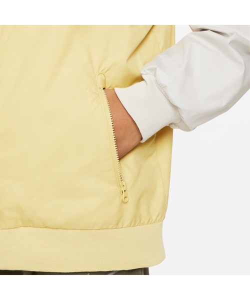 NIKE(ナイキ)の「《NIKEアパレル》YTH ウィンドランナー フーディ ジャケット(ナイロンジャケット・キッズ・ホワイト×ブラック/ブラック/イエロー系その他・140/150/160/130)」の21枚目の写真