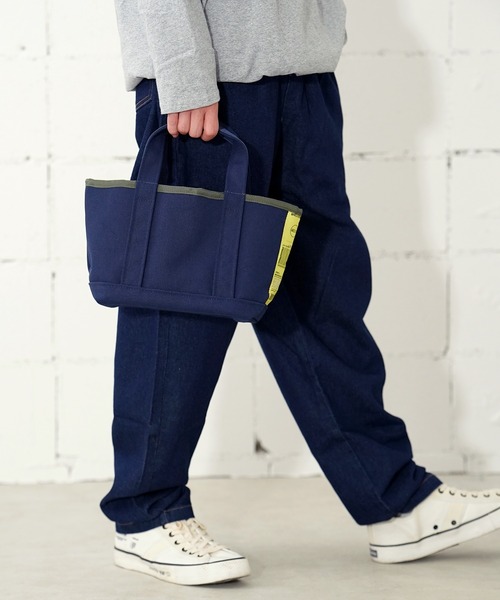 WEEKEND(ER)(ウィークエンダー)の「WEEKEND(ER) ウィークエンダー CANVAS LUNCH TIME SIZE TOTEBAG(トートバッグ・メンズ・ナチュラル/ブラック/オリーブ/ネイビー・FREE)」の4枚目の写真