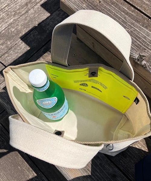 WEEKEND(ER)(ウィークエンダー)の「WEEKEND(ER) ウィークエンダー CANVAS LUNCH TIME SIZE TOTEBAG(トートバッグ・メンズ・ナチュラル/ブラック/オリーブ/ネイビー・FREE)」の19枚目の写真