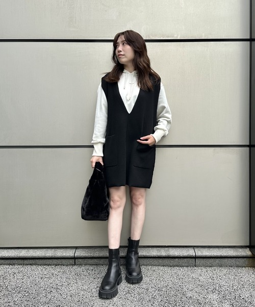 LOVELESS（ラブレス）の「クロップドフーディ－（パーカー・レディース・ゴールド/ブラック/ホワイト系その他・36）」の16枚目の写真