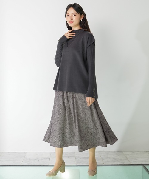 TRUDEA(トルディア)の「ウエストゴム花柄ロングスカート(スカート・レディース・アイボリー/ブラック/チャコールグレー・MEDIUM/SMALL)」の21枚目の写真