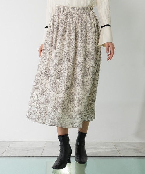 TRUDEA(トルディア)の「ウエストゴム花柄ロングスカート(スカート・レディース・アイボリー/ブラック/チャコールグレー・MEDIUM/SMALL)」の22枚目の写真