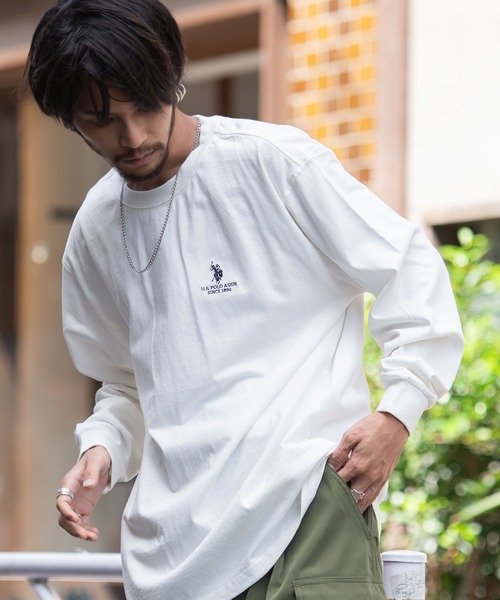 U.S. POLO ASSN.(ユーエスポロアッスン)の「『U.S. POLO ASSN/ユーエスポロアッスン』クルーネック長袖Tシャツ(Tシャツ/カットソー・メンズ・ダークグリーン/オフホワイト/イエロー系1/ダークオレンジ/ネイビー/グレー/ブラック・M/L)」の2枚目の写真