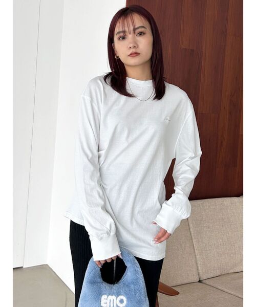 EMODA(エモダ)の「オーバールーズTシャツ(Tシャツ/カットソー・レディース・ブルー/ホワイト/ブラック・FREE)」の6枚目の写真