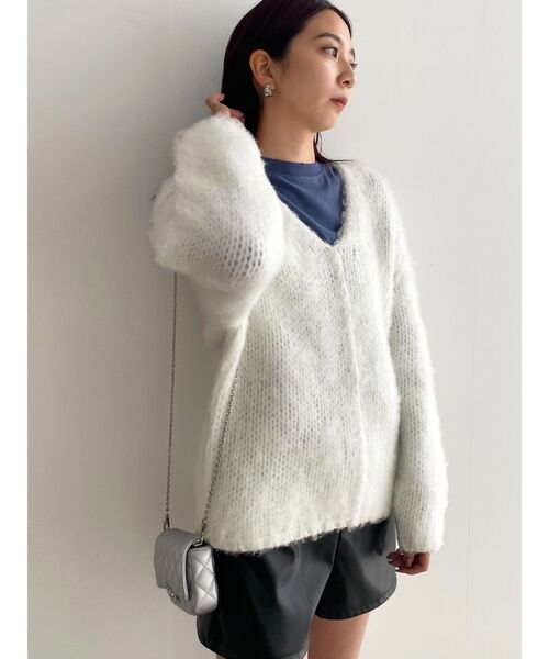 EMODA(エモダ)の「オーバールーズTシャツ(Tシャツ/カットソー・レディース・ブルー/ホワイト/ブラック・FREE)」の21枚目の写真