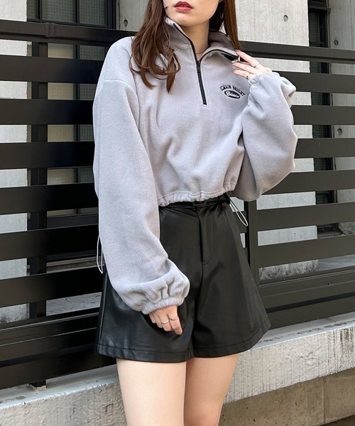 INGNI（イング）の「ハーフジップ胸ロゴショート丈フリーストップス（その他トップス・レディース・グレー系その他3/ホワイト系その他5/ブラック×ホワイト/アイボリー系・M）」の20枚目の写真