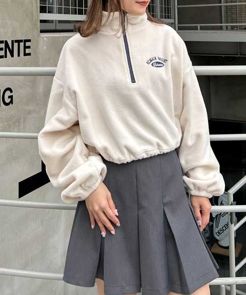 INGNI（イング）の「ハーフジップ胸ロゴショート丈フリーストップス（その他トップス・レディース・グレー系その他3/ホワイト系その他5/ブラック×ホワイト/アイボリー系・M）」の5枚目の写真