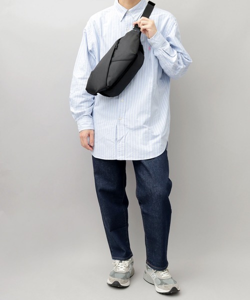 NoiR/ノアール(ノアール)の「撥水加工 ボディバッグ Flask shoulder(フラスクショルダー) N23004(ボディバッグ/ウエストポーチ・メンズ・ブラック/ブラック系その他・FREE)」の4枚目の写真