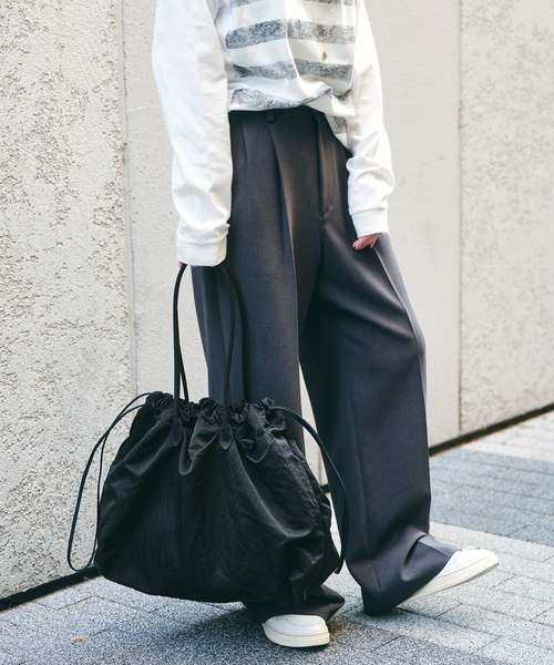 Spick & Span（スピックアンドスパン）の「≪追加≫【MARY AL TERNA / メアリ オル ターナ】TRAVEL TOTE BAG（トートバッグ・レディース・ブラック/ベージュ・FREE）」の5枚目の写真