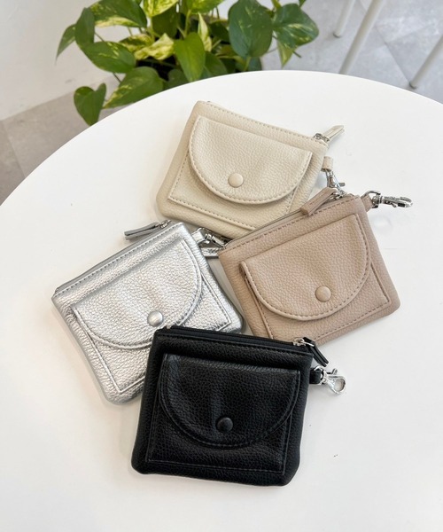 Me%（ミィパーセント）の「マルチWAYカスタムポーチサイフ 102166（財布・レディース・ブラック/アイボリー/シルバー/ベージュ・FREE）」の5枚目の写真