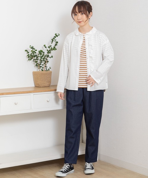 POU DOU DOU（プードゥドゥ）の「ギャザー衿前立てフリルブラウス（シャツ/ブラウス・レディース・オフホワイト/ネイビー/インディゴブルー・3）」の9枚目の写真