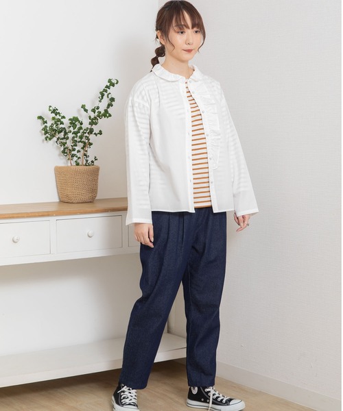 POU DOU DOU（プードゥドゥ）の「ギャザー衿前立てフリルブラウス（シャツ/ブラウス・レディース・オフホワイト/ネイビー/インディゴブルー・3）」の10枚目の写真