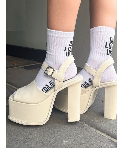 GYDA（ジェイダ）の「アンクルベルトチャンキーサンダル（サンダル・レディース・アイボリー/ブラック・LARGE/MEDIUM/SMALL）」の5枚目の写真