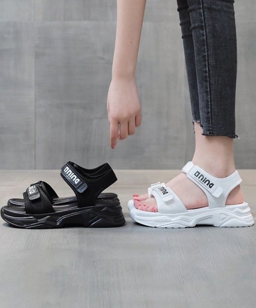Miniministore(ミニミニストア)の「厚底スポーツサンダル ベルクロレディース(サンダル・レディース・ブラック/ホワイト・22.5cm/24.0cm/24.5cm/23.0cm/23.5cm)」の9枚目の写真