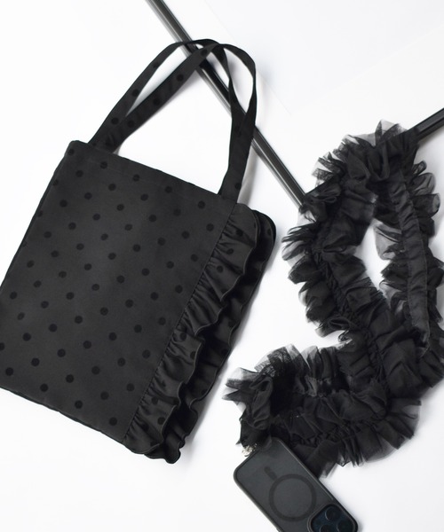 PICCIN PERLA(ピッチンペルラ)の「フロッキードットフリル付きトートバッグ(トートバッグ・レディース・ベージュ/ブラック/ネイビー/オフホワイト/チャコールグレー・FREE)」の3枚目の写真