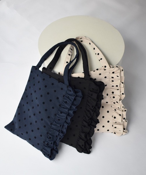 PICCIN PERLA(ピッチンペルラ)の「フロッキードットフリル付きトートバッグ(トートバッグ・レディース・ベージュ/ブラック/ネイビー/オフホワイト/チャコールグレー・FREE)」の9枚目の写真